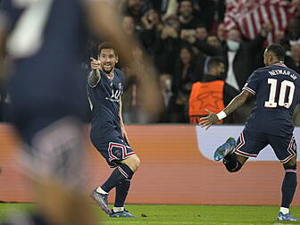 WATCH | Messi scores first goa...
